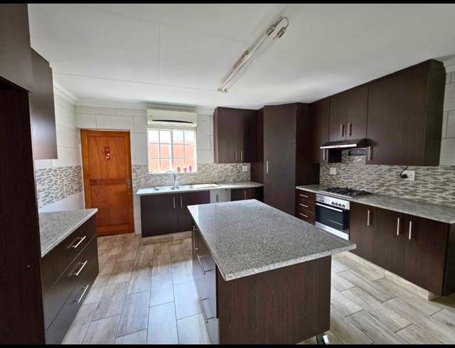 3 BEDROOM PROPERTY TO RENT IN GLEN MARAIS